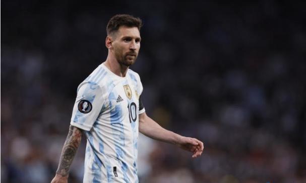 记者:曼联12月5场比赛晚上8点或之后开球